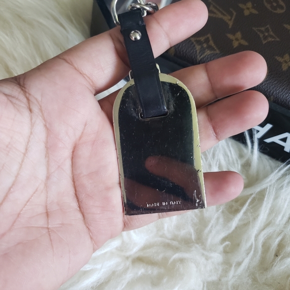 Louis Vuitton Metal Luggage Tag Key Chain - Picture 4 of 12
